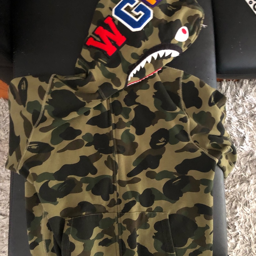 Authentic Bape shark hoodie zip up